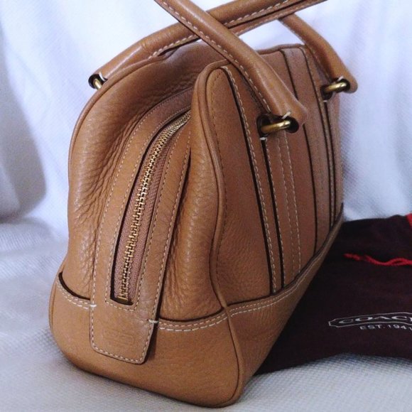 Coach Hamptons Pebbled Leather Satchel in Sand w/Brass Hardware EUC - Picture 7 of 10